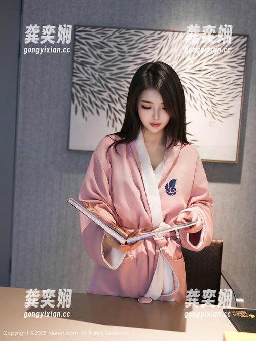 秀人网 - 月夕Lily，你的旗袍图集里，花的太好，太让人分心了