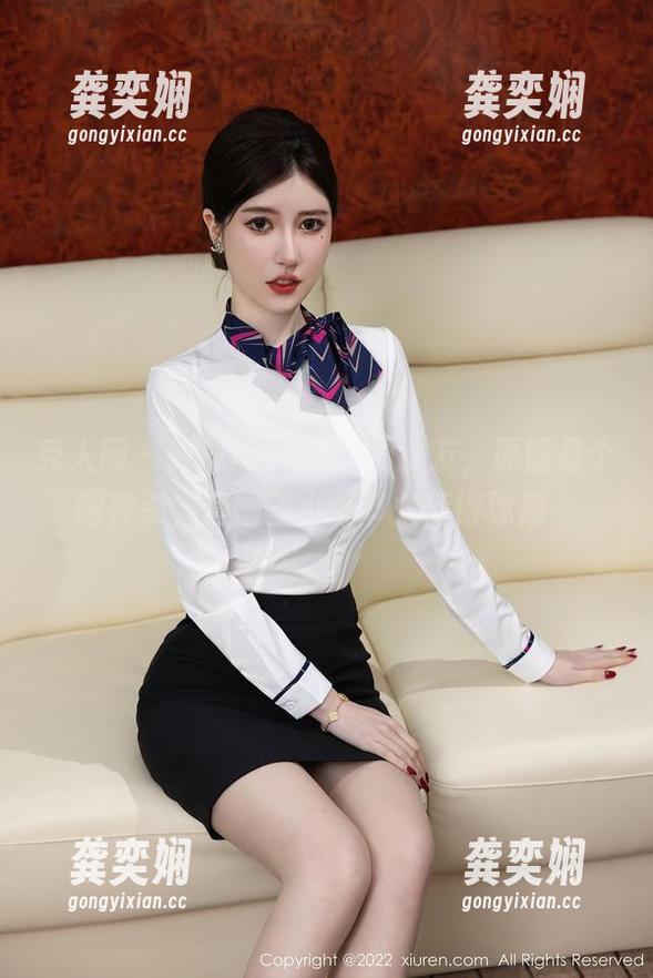 秀人网 - 筱慧icon和她的女友，原图是个眼神杀，套图里小细节太值得琢磨～