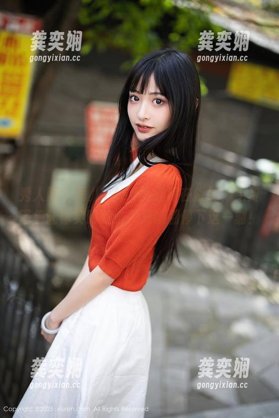 秀人网 - 雨儿1494的红裙在旋转，免费图集让你实时跟进，只盼别停下这一刻！