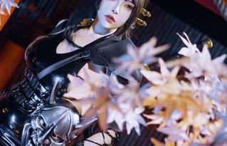 原图里的秋和柯基——眼镜是有多重要，居然竟成了亮点？