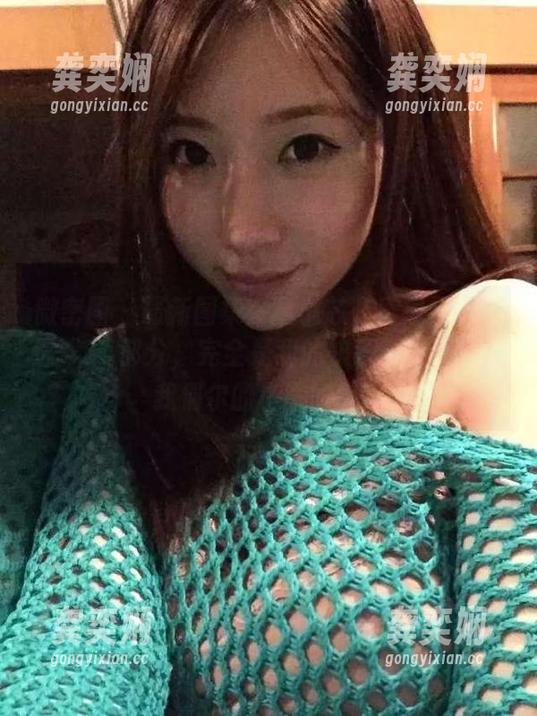 童小芯 微密圈 - 最新图集:童小芯在直播视频精选-第二部分,完全是我的快乐源泉,也是我偶尔的小尴尬呢?