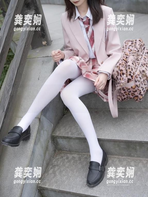 紧急企划 - 小奶糕Milky最新图集更新：这回海边可别再变得太咸了吧！