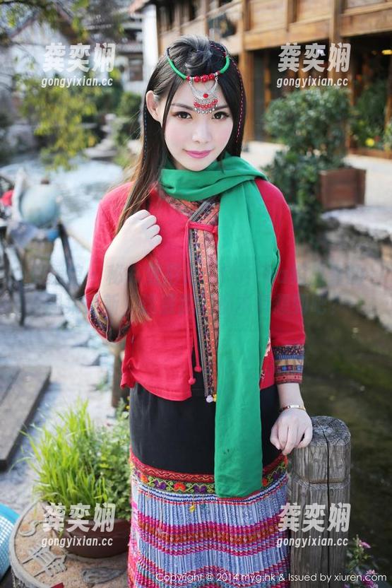 美媛馆-Carina绮里嘉 美媛馆 - 秘书变形记:Carina绮里嘉的图集更新,这波我们都木有想到吧?