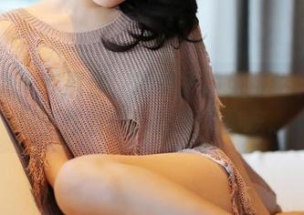 美媛馆 – 专属你，糯美子的免费秘书套图！工作时刻真的不能放松。