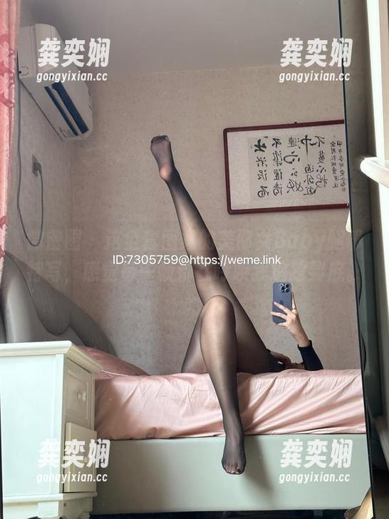 美邵女Baby 微密圈 - 这全套图集的美邵女Baby腿部特写,感觉每一帧都在呼唤我追踪到底。