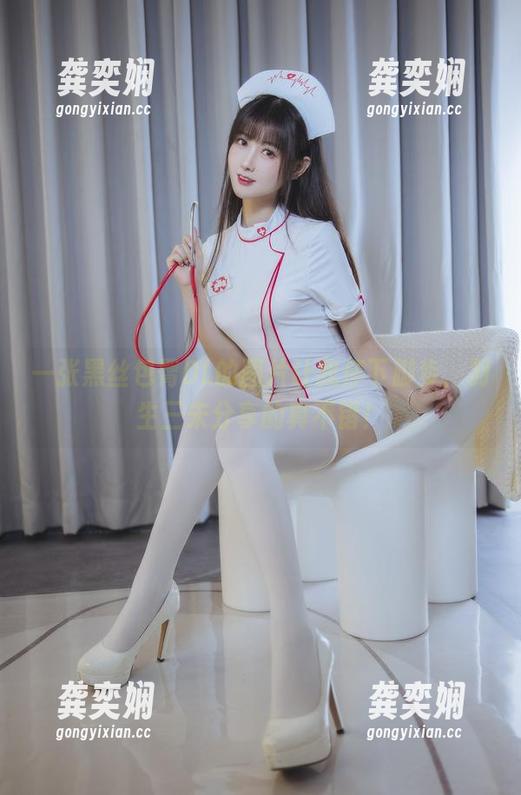 一张黑丝包臀OL的图片让我停下脚步，羽生三未分享的真不错！