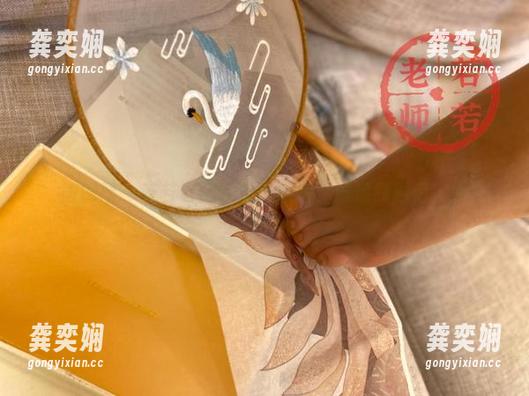 若若老师 微密圈 - 若若老师的长腿原图,难道我看错了?