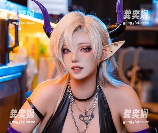 菌烨tako 吊带大作战:菌烨tako最新写真集,不怕你不来,就怕你没胆!