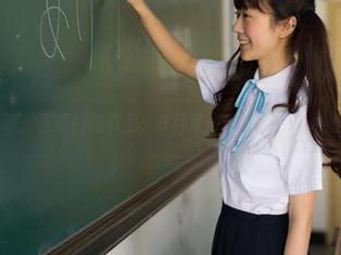 菠萝社 – 噢，王语纯的作品：8月第一刊，让人想要继续翻下去