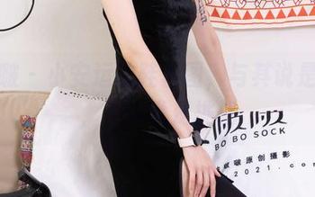 袜啵啵 – 小安运动鞋套图，与其说是搭配，不如说是挑战