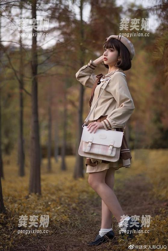 迷失人形QUQ 仔细看,婚纱下藏着迷失人形QUQ的微妙——记得点开高清原图喔
