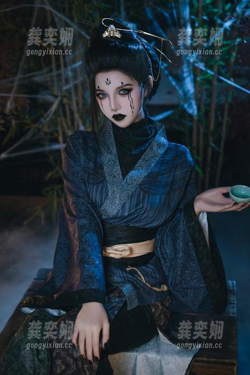 阿薰kaOri 当阿薰kaOri把制服穿得比模特还好,高清美图只能默默心疼我的眼睛!