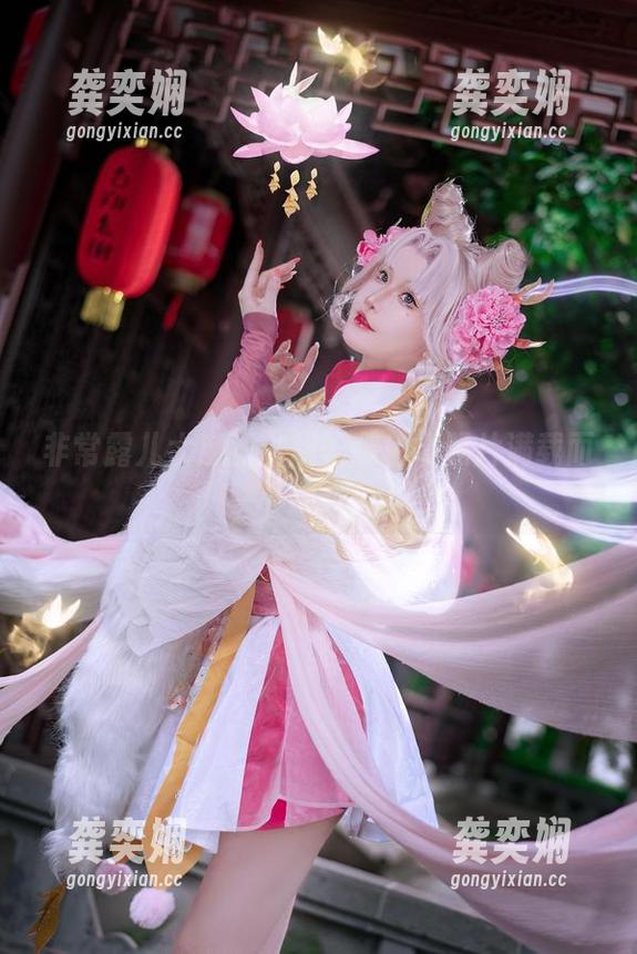 露儿大魔王 非常露儿大魔王:超长腿色情照片满载而归